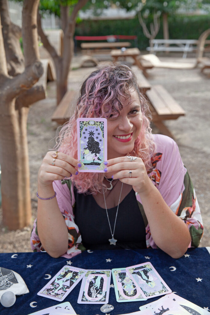Tarotista, cartas del tarot, lectura de cartas